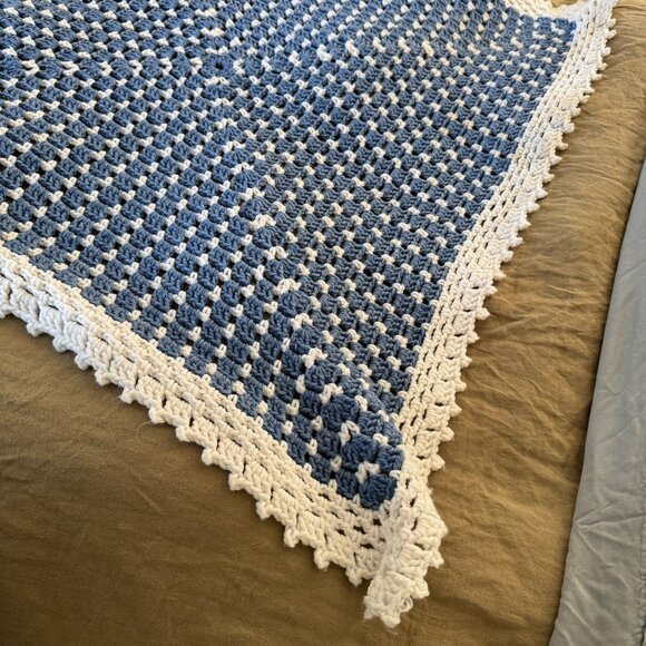 Handmade Crochet Coastal Grandma Square Triangle Knit Shawl - Picture 4 of 5